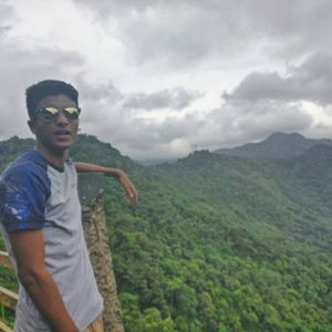 Meet your Posher, Thomas